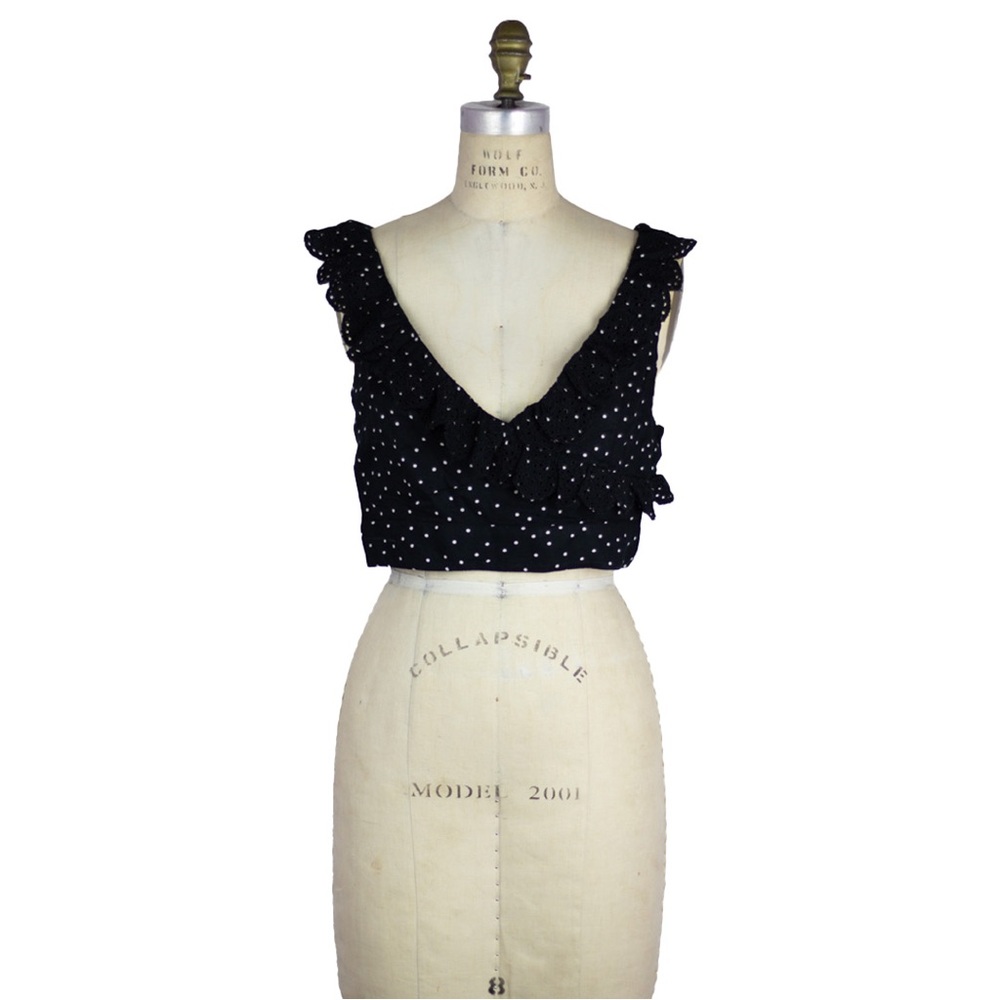 NWT American Eagle Size Medium Black White Polka Dot Ruffles Crop Top